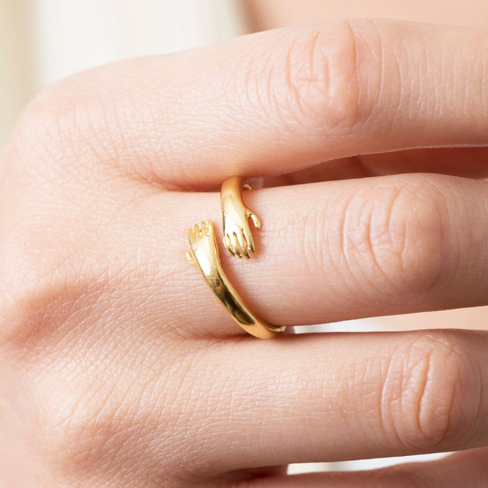 14k Gold Hug Ring