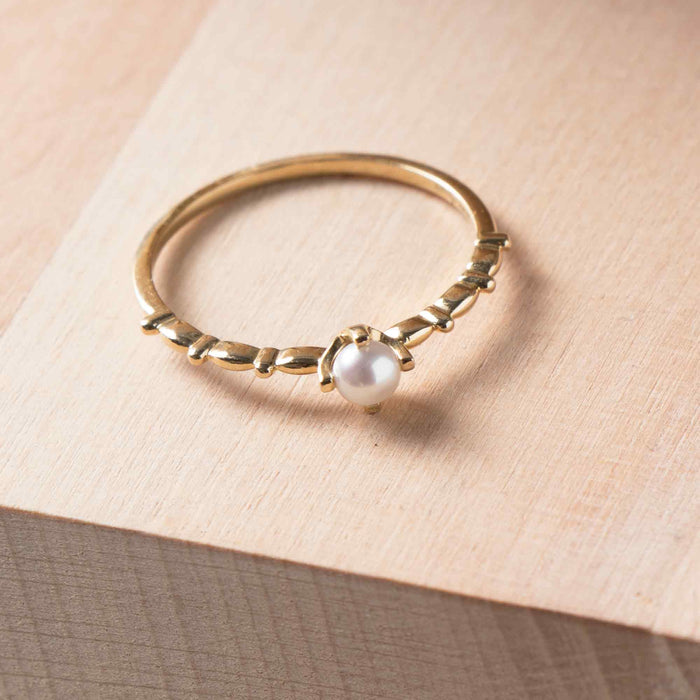 Elegant 14k Solid Gold Pearl Ring