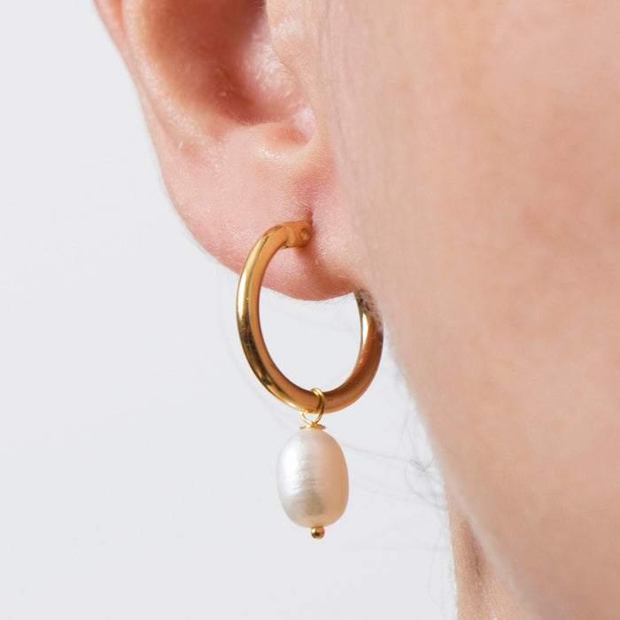 Elegant Freshwater Pearl Hoop Earrings