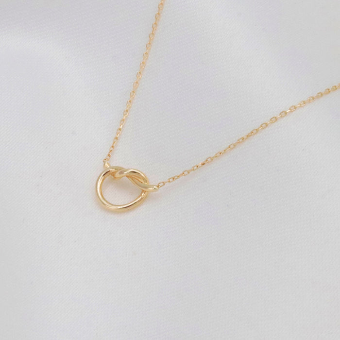 Elegant 14k Gold Love Knot Necklace