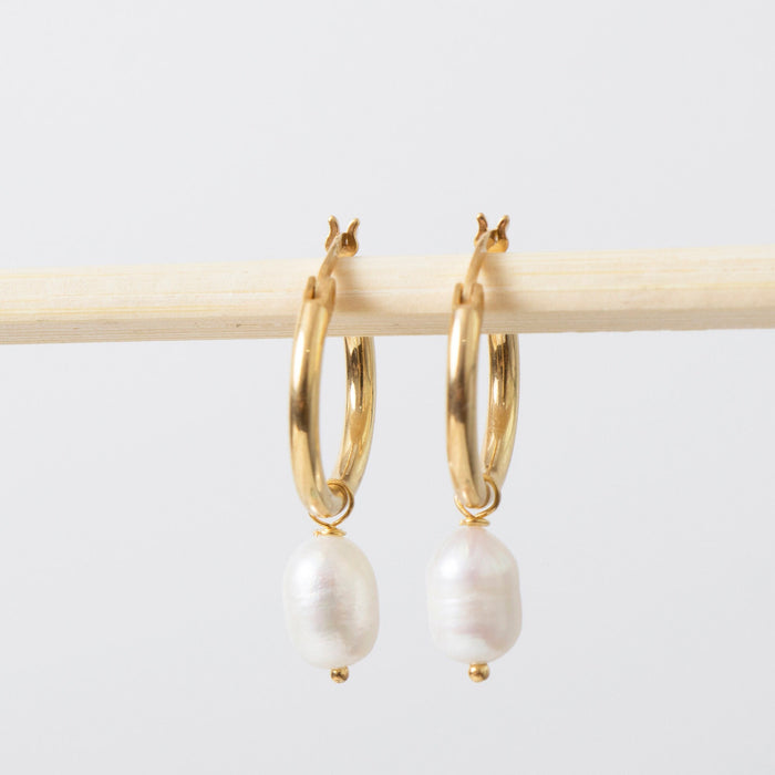 Elegant Freshwater Pearl Hoop Earrings