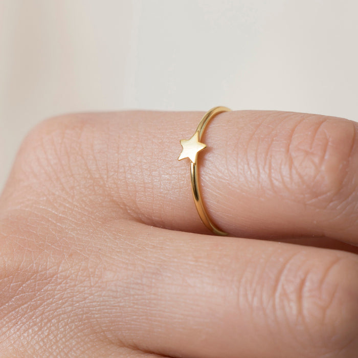 Dainty 14k Gold Star Ring