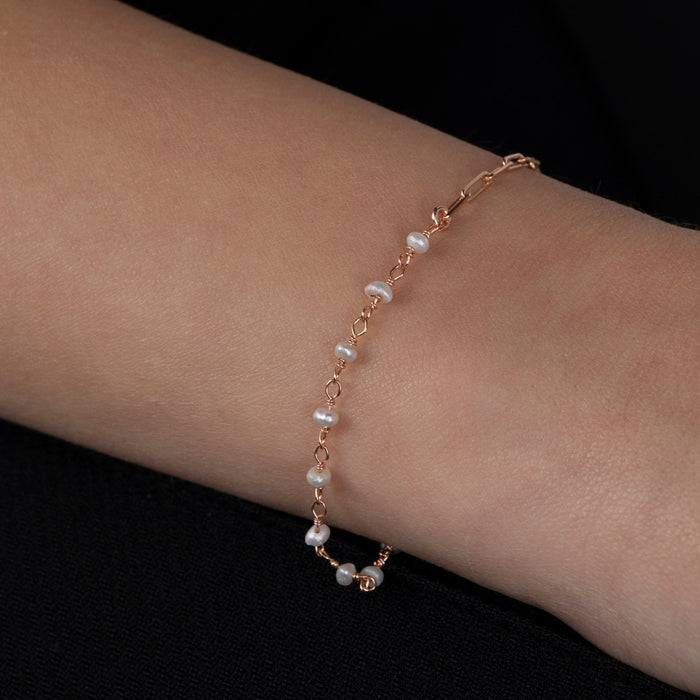 Dainty Pearl Bracelet