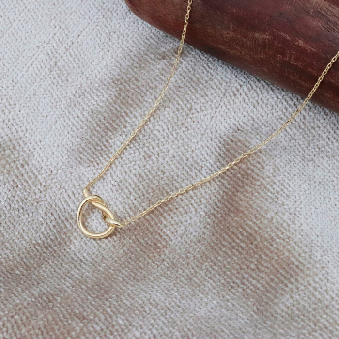 Elegant 14k Gold Love Knot Necklace