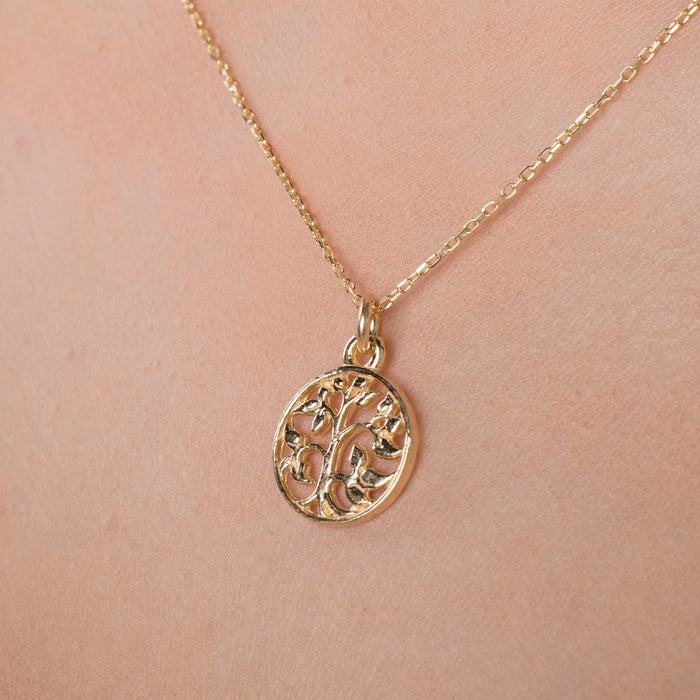 Elegant Tree of Life Family Pendant Necklace
