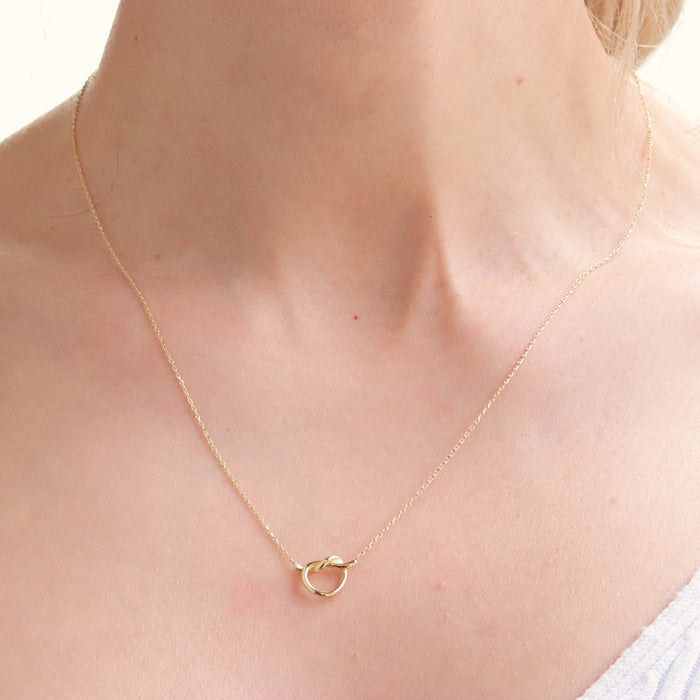 Elegant 14k Gold Love Knot Necklace