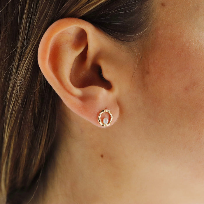 14K Gold Freshwater Pearl Stud Earrings