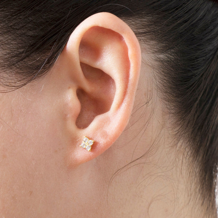 Dainty Gold Flower Stud Earrings