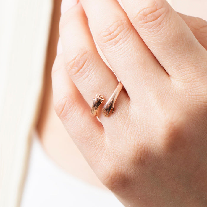 14k Gold Hug Ring