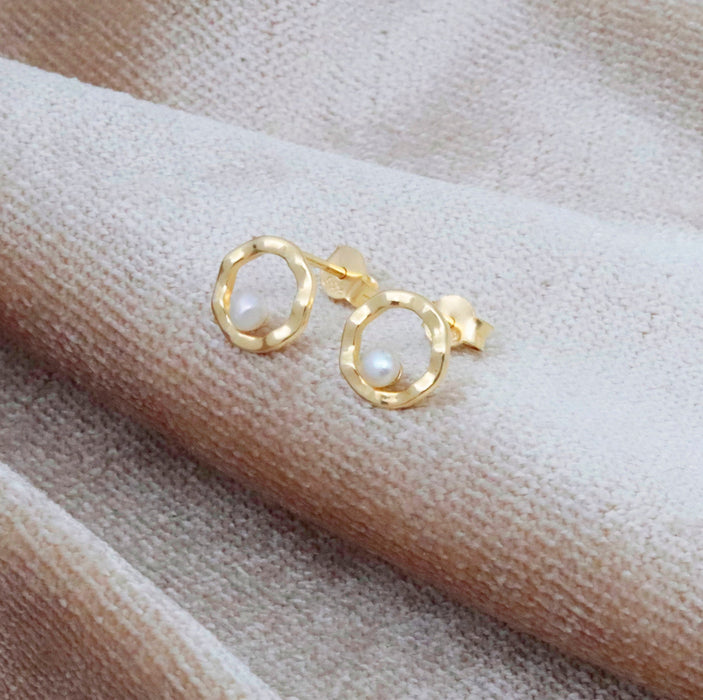 14K Gold Freshwater Pearl Stud Earrings