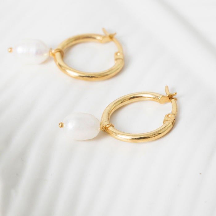 Elegant Freshwater Pearl Hoop Earrings