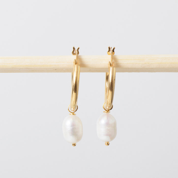 Elegant Freshwater Pearl Hoop Earrings