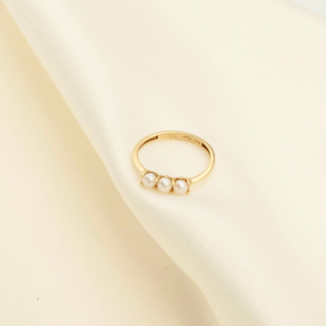 Pearl Ring