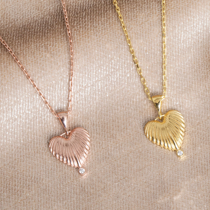 Dainty Minimalist Heart Necklace