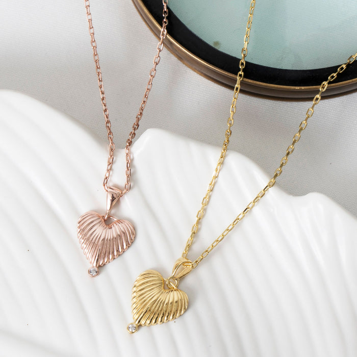 Dainty Minimalist Heart Necklace