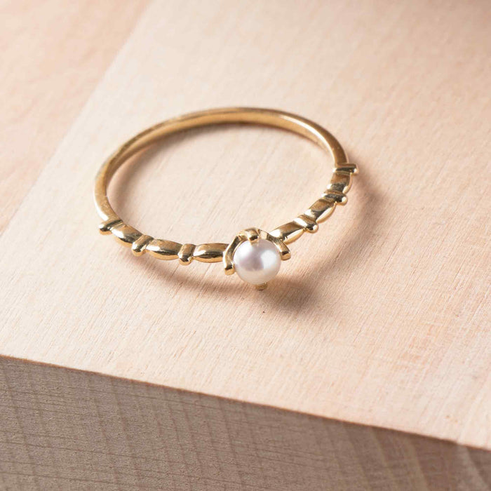 Elegant 14k Solid Gold Pearl Ring