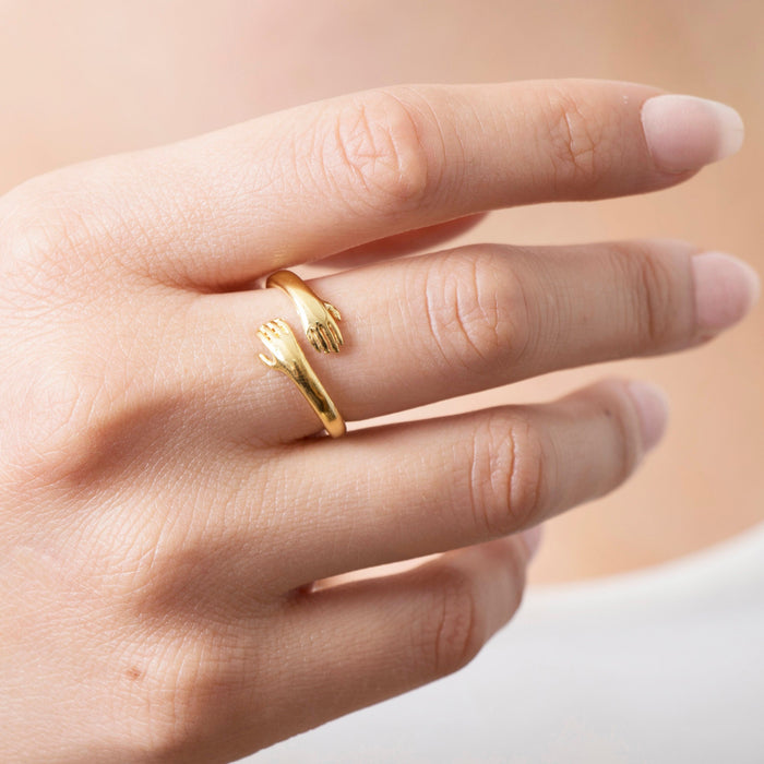 14k Gold Hug Ring